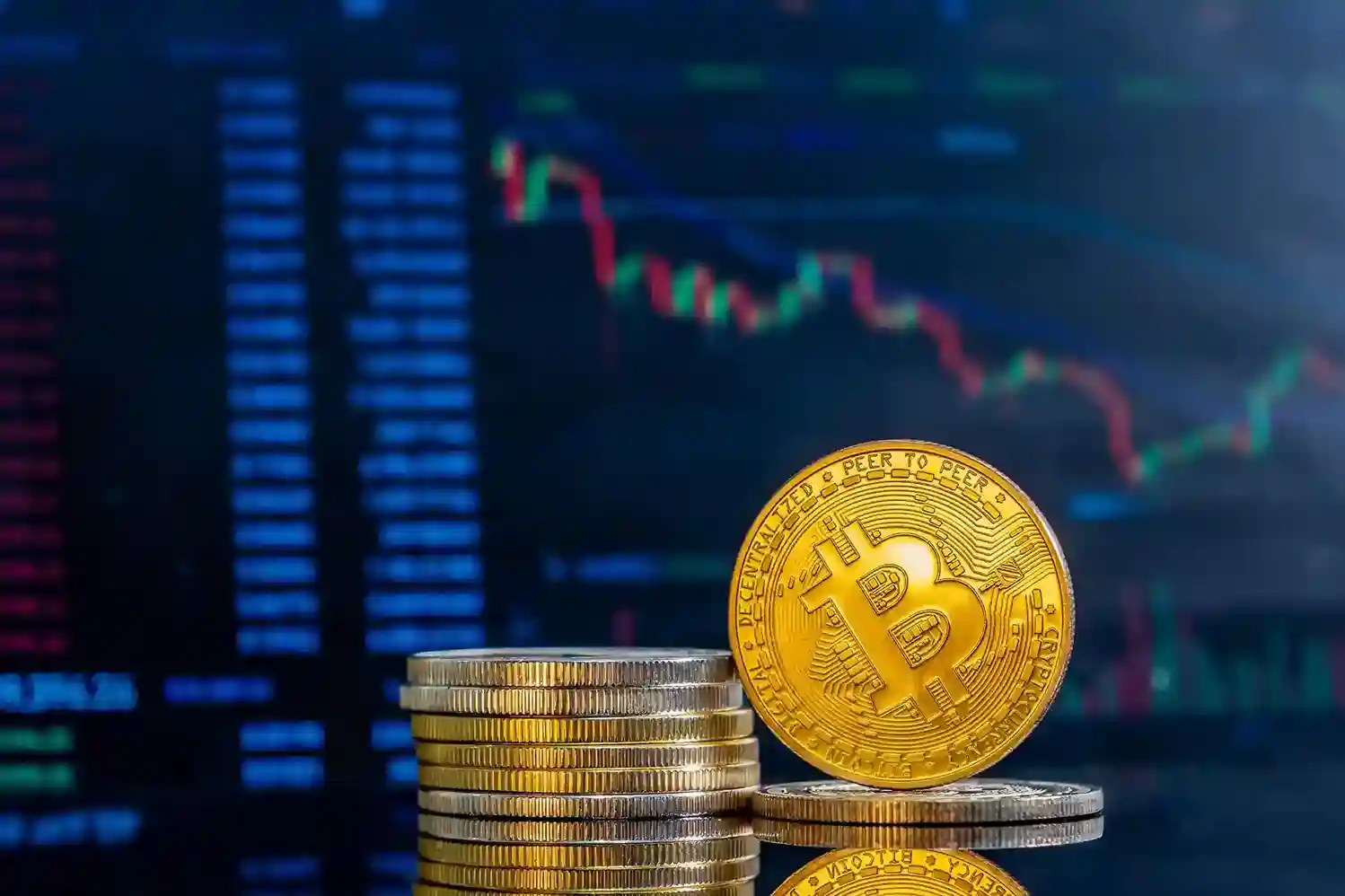 closeup-golden-bitcoins